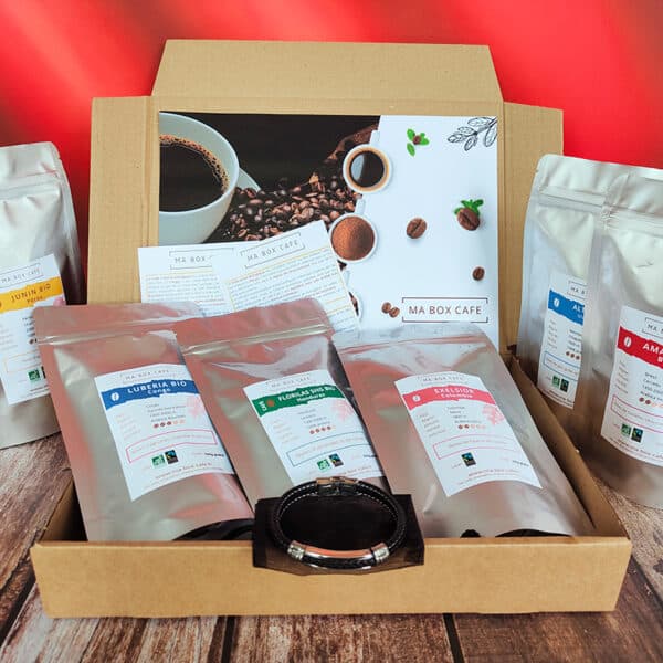 Box contenant 6 sachets de cafés du monde avec un bracelet